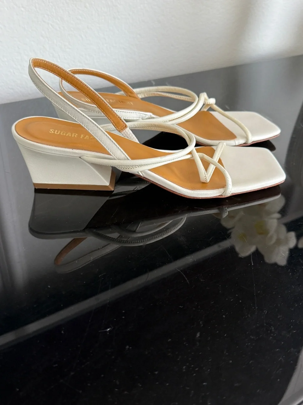 Vero Cuoio White Strappy Slingback Heels